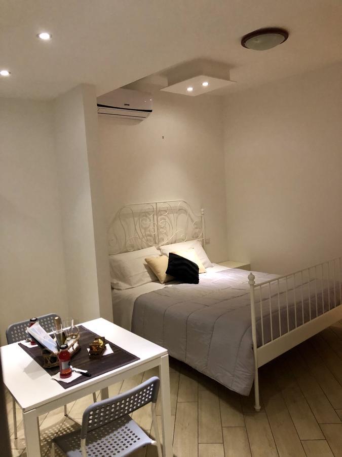 Holiday Garibaldi Napoli Bed and Breakfast Εξωτερικό φωτογραφία