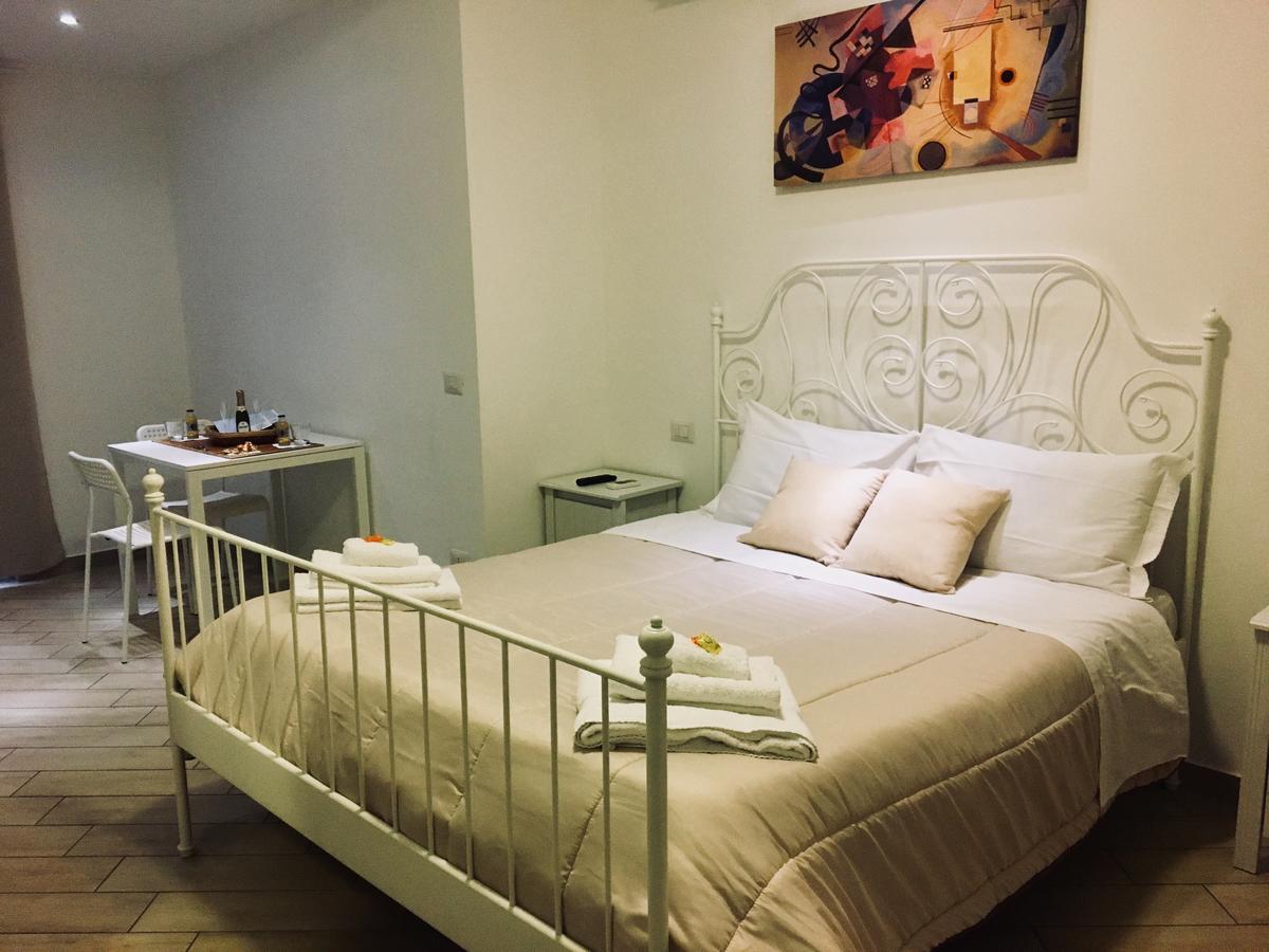 Holiday Garibaldi Napoli Bed and Breakfast Εξωτερικό φωτογραφία