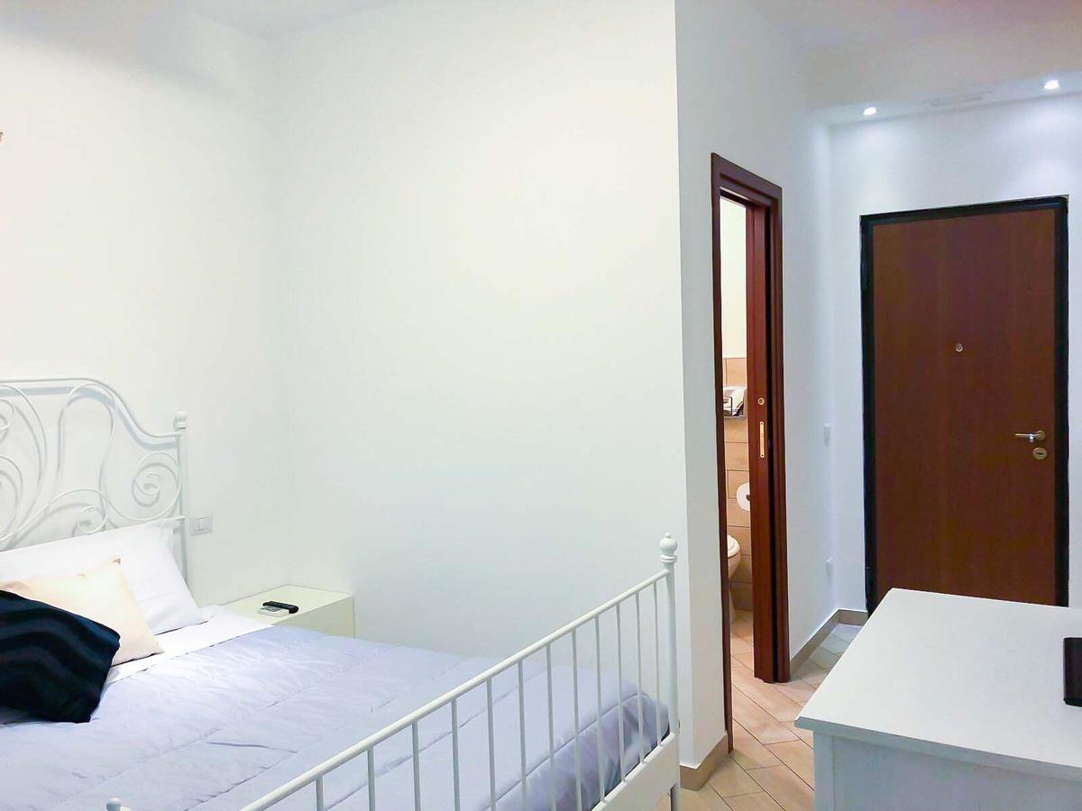 Holiday Garibaldi Napoli Bed and Breakfast Εξωτερικό φωτογραφία