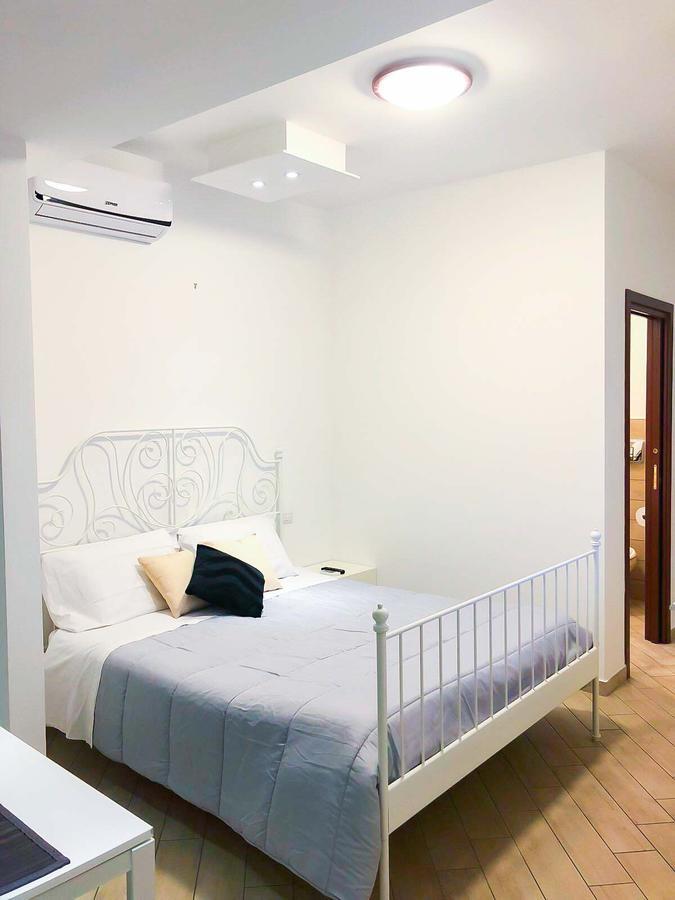 Holiday Garibaldi Napoli Bed and Breakfast Εξωτερικό φωτογραφία