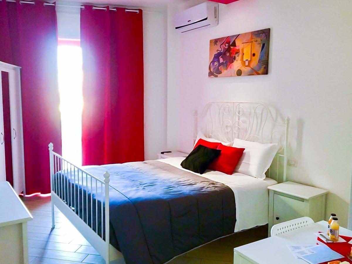 Holiday Garibaldi Napoli Bed and Breakfast Εξωτερικό φωτογραφία