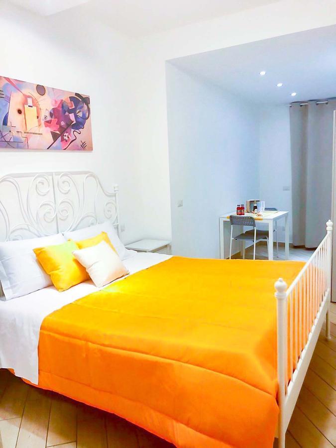 Holiday Garibaldi Napoli Bed and Breakfast Εξωτερικό φωτογραφία