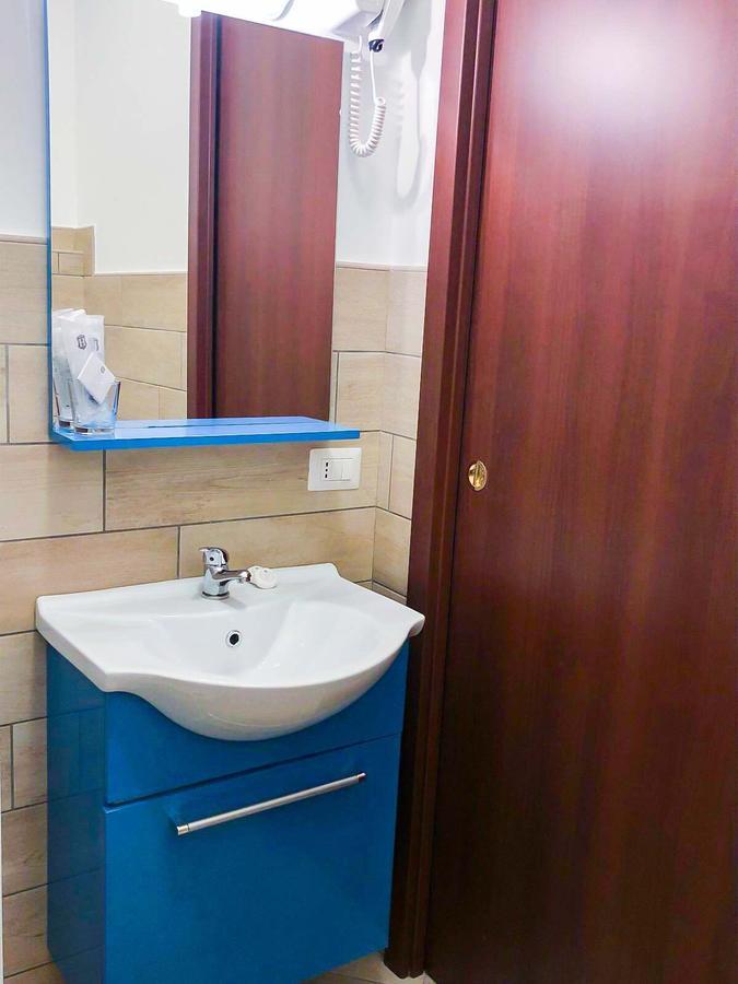 Holiday Garibaldi Napoli Bed and Breakfast Εξωτερικό φωτογραφία