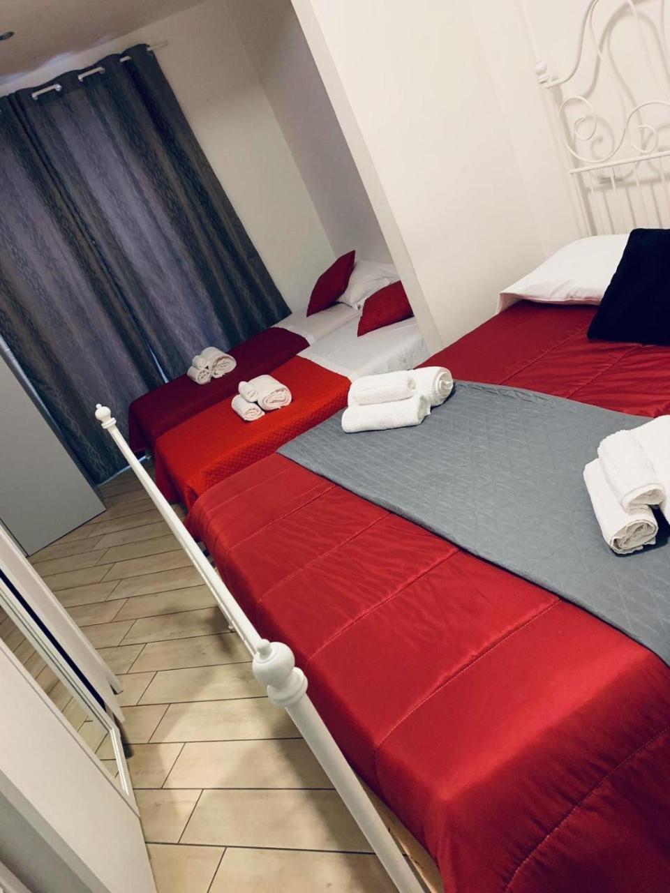 Holiday Garibaldi Napoli Bed and Breakfast Εξωτερικό φωτογραφία